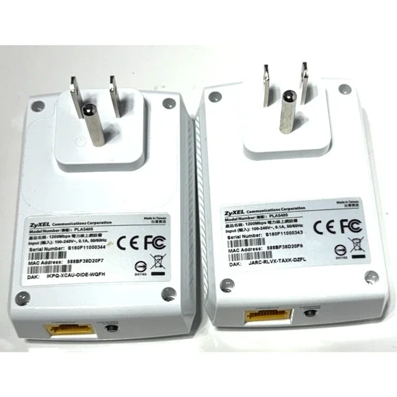 Zyxel PLA5405 HD Powerline 1200 Gigabit Ethernet Adapter lot of 2 - Picture 2 of 2